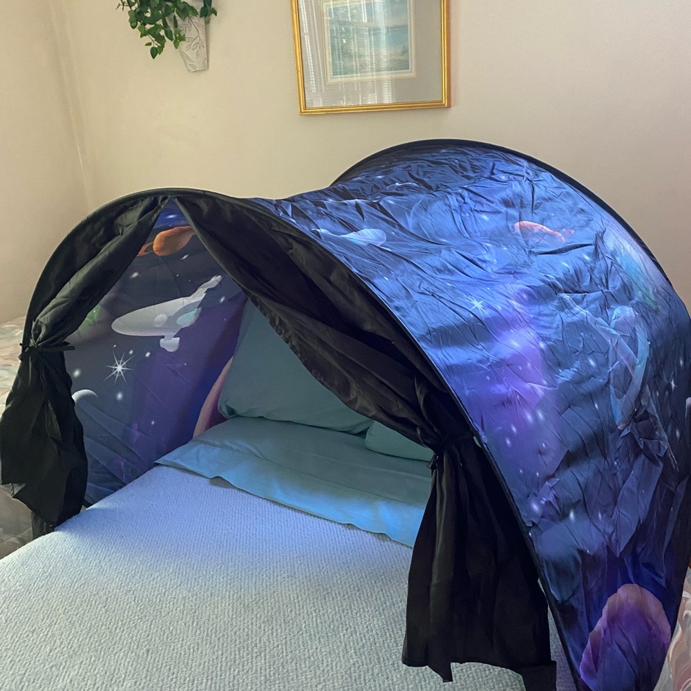 Dream Tents "Outer Space Universe", Pop Up Twin Bed Tent With Case By Ontel